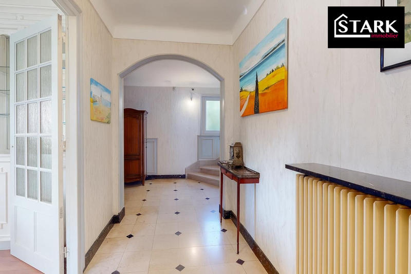 Maison - 170 m² - 7 pièces