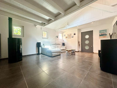 Appartement - 136 m² - 6 pièces