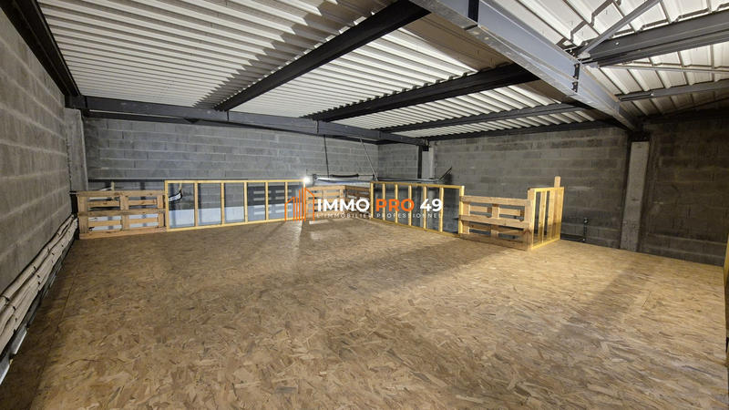 Local d'activités - 300 m²