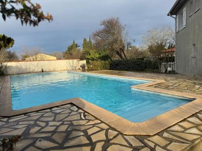 Maison - 197 m² - 9 pièces