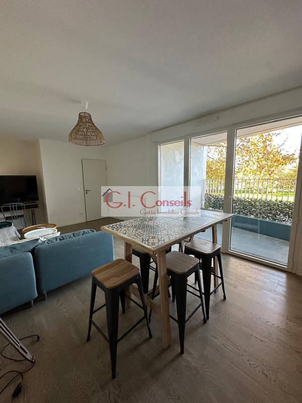 Appartement - 87 m² - 5 pièces