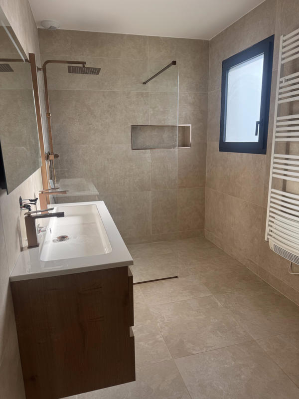 Maison - 110 m² - 4 pièces