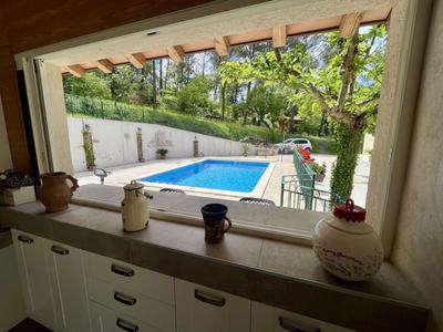 Villa - 260 m² - 9 pièces