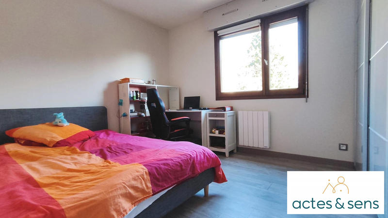 Appartement - 90 m² - 4 pièces