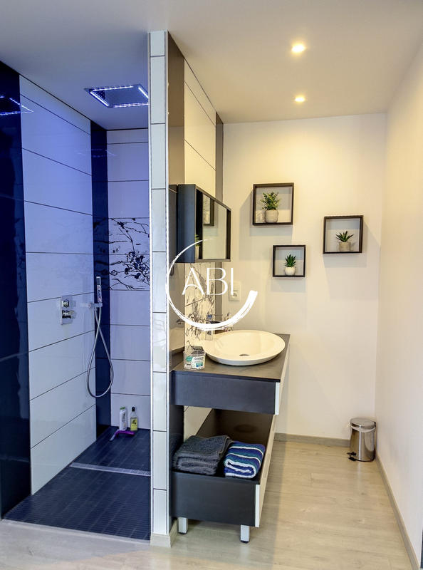 Maison contemporaine - 176 m² - 6 pièces