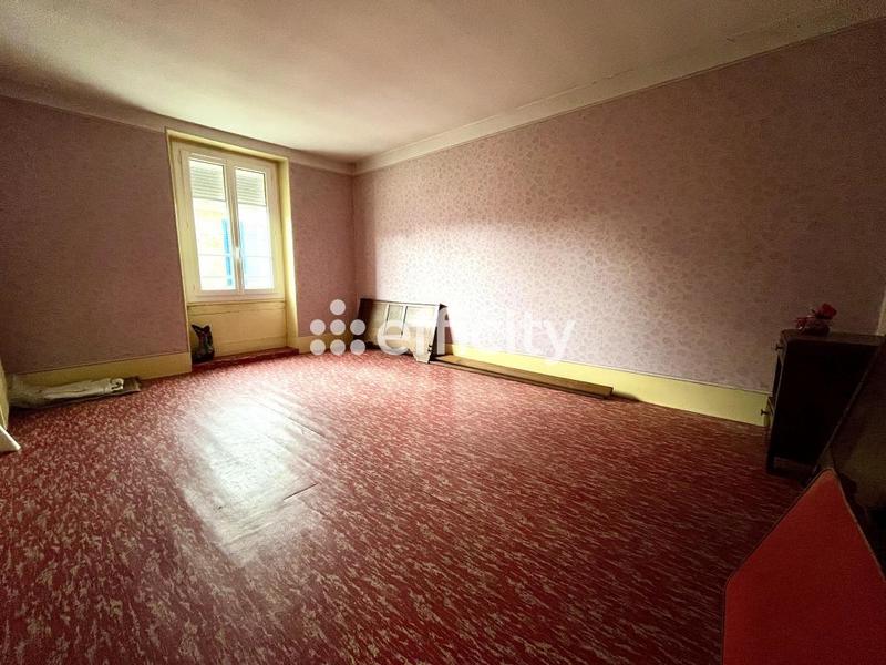 Maison - 93 m² - 4 pièces