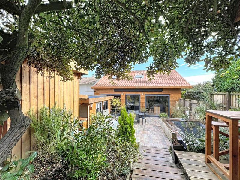 Maison d'architecte - 90 m² - 5 pièces