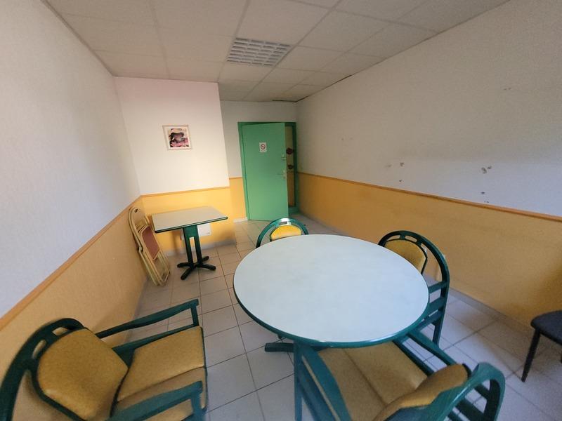 Local d'activité / Entrepôt - 434 m² - 10 pièces