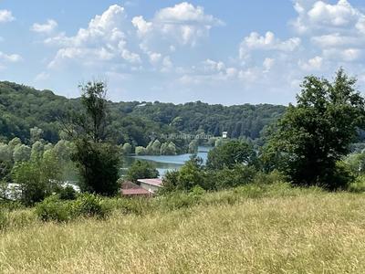 Terrain - 30 000 m²