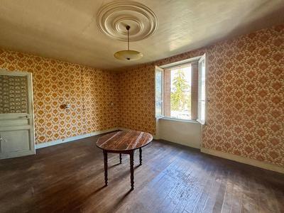 Maison - 182 m² - 8 pièces