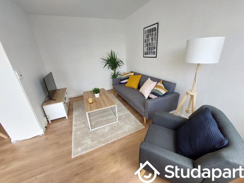 Chambre - 9 m² - 1 pièce