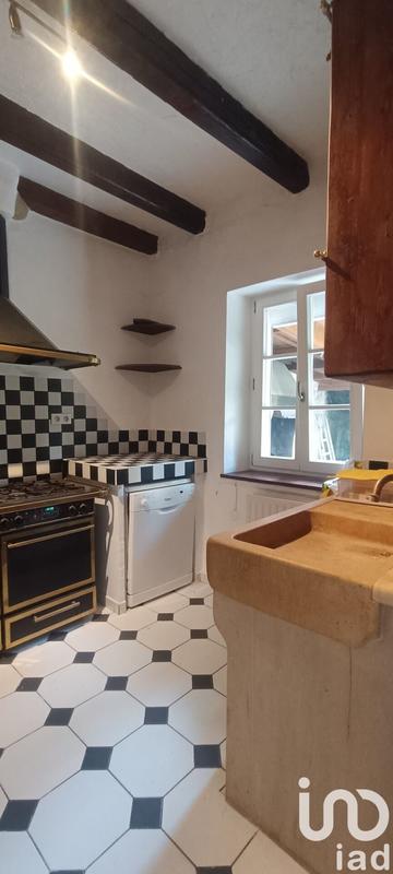 Maison de village - 362 m² - 10 pièces