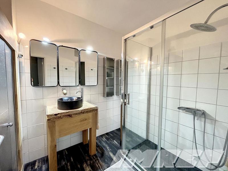 Appartement - 80 m² - 4 pièces