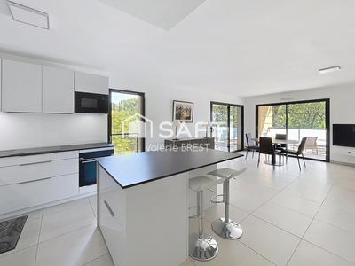 Appartement - 100 m² - 4 pièces