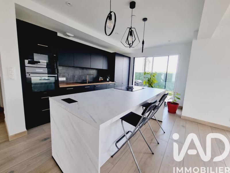 Maison - 145 m² - 6 pièces