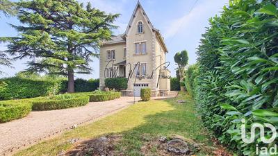 Maison - 233 m² - 9 pièces