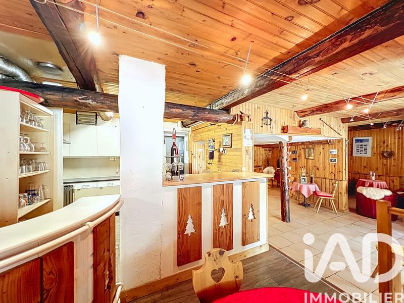 Châlet - 200 m² - 8 pièces