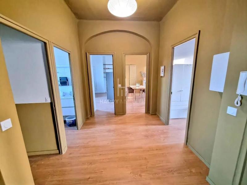 Appartement - 90 m² - 5 pièces