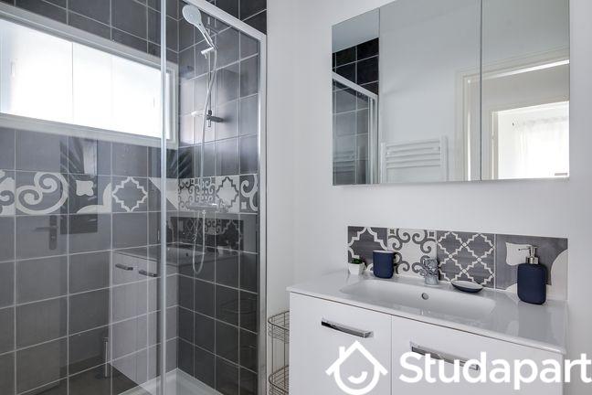 Chambre - 9 m² - 1 pièce