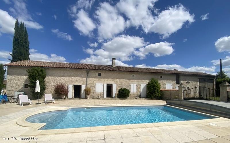 Maison - 252 m² - 5 pièces