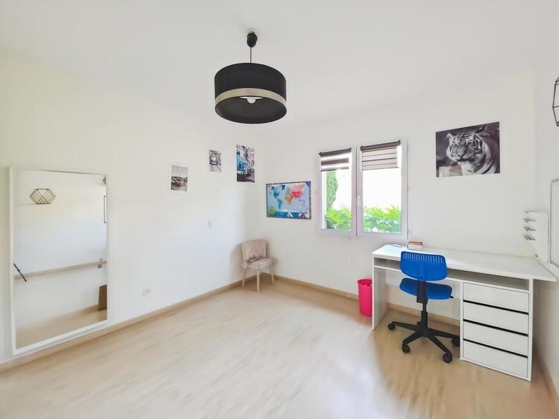 Maison - 195 m² - 7 pièces