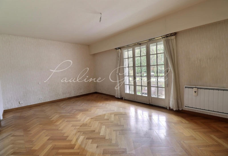 Maison - 265 m² - 9 pièces