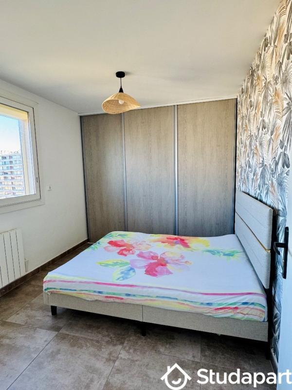 Chambre - 11 m² - 1 pièce