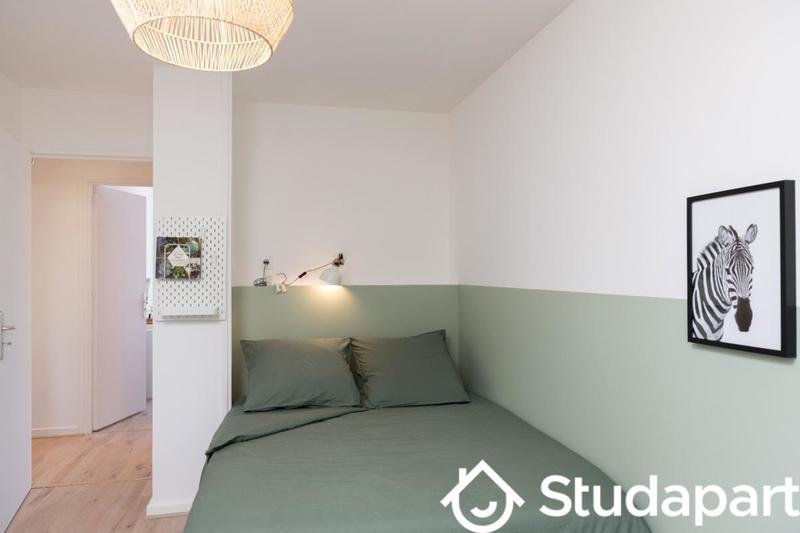 Chambre - 9 m² - 1 pièce