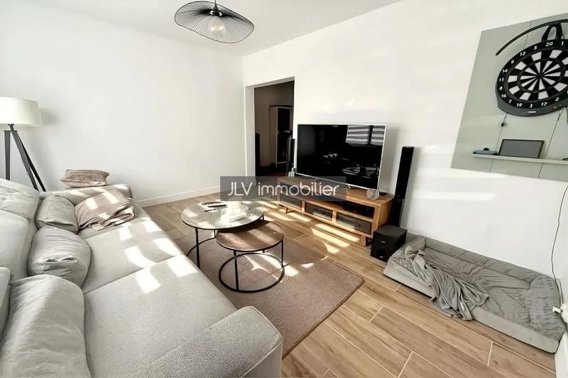 Maison - 135 m² - 6 pièces