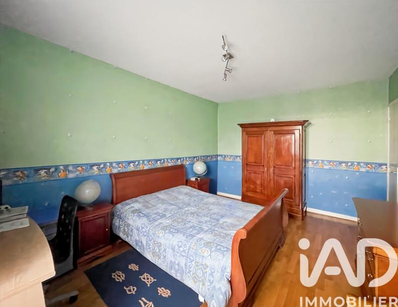 Maison - 180 m² - 7 pièces