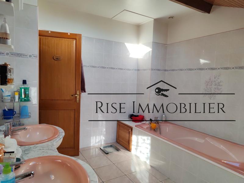 Maison - 135 m² - 5 pièces