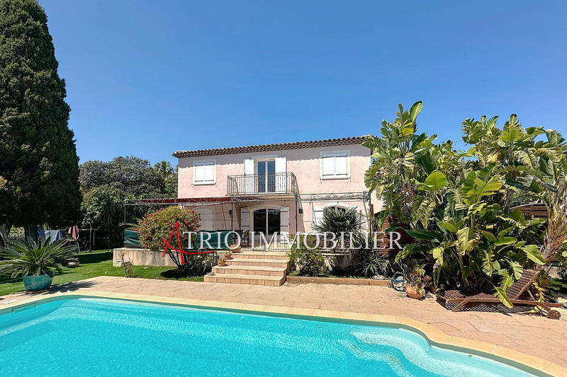 Villa - 225 m² - 7 pièces