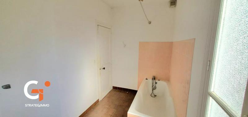 Maison - 198 m² - 3 pièces