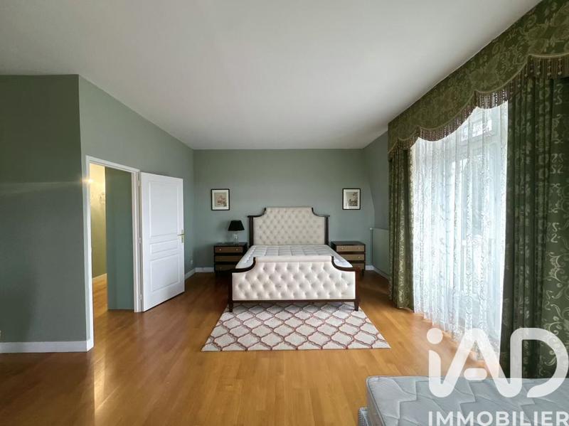 Château - 413 m² - 11 pièces