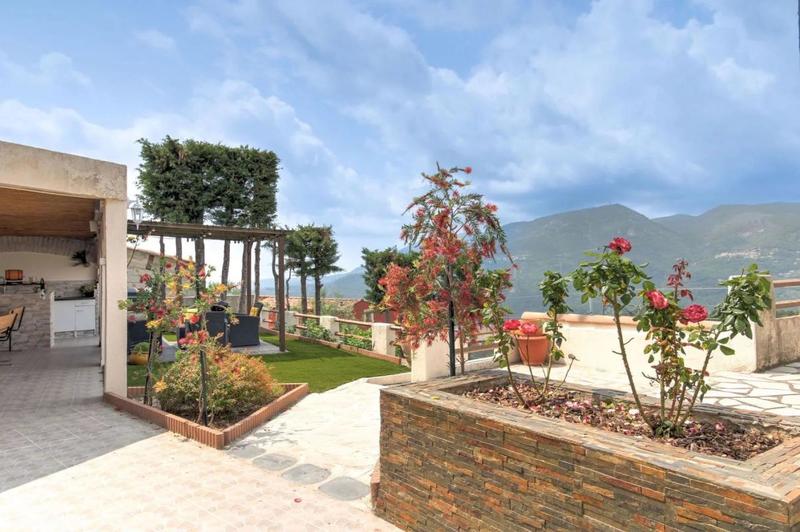 Maison - 166 m² - 5 pièces