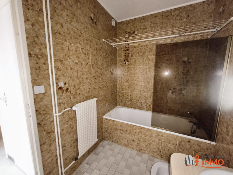 Appartement - 80 m² - 4 pièces