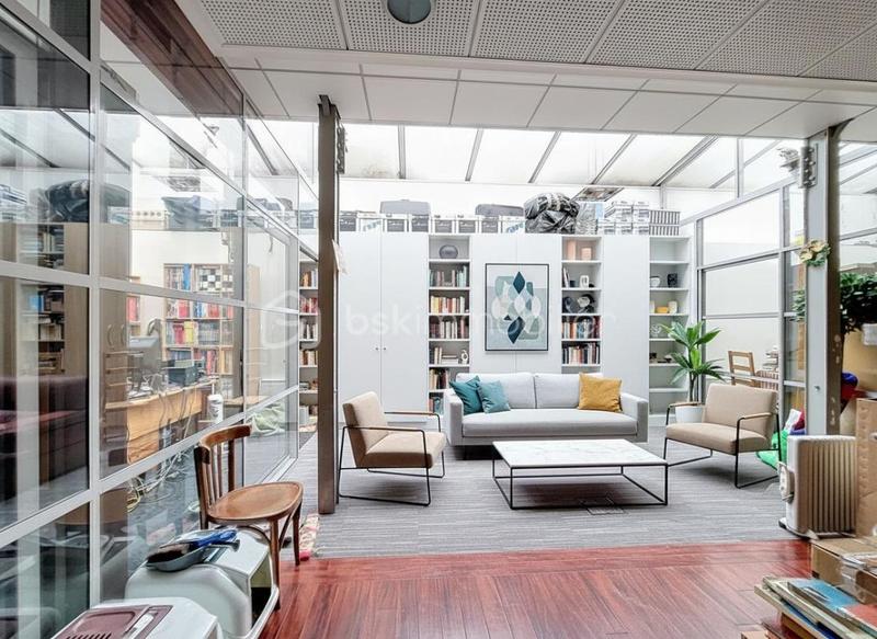 Atelier d'activités - 185 m² - 7 pièces