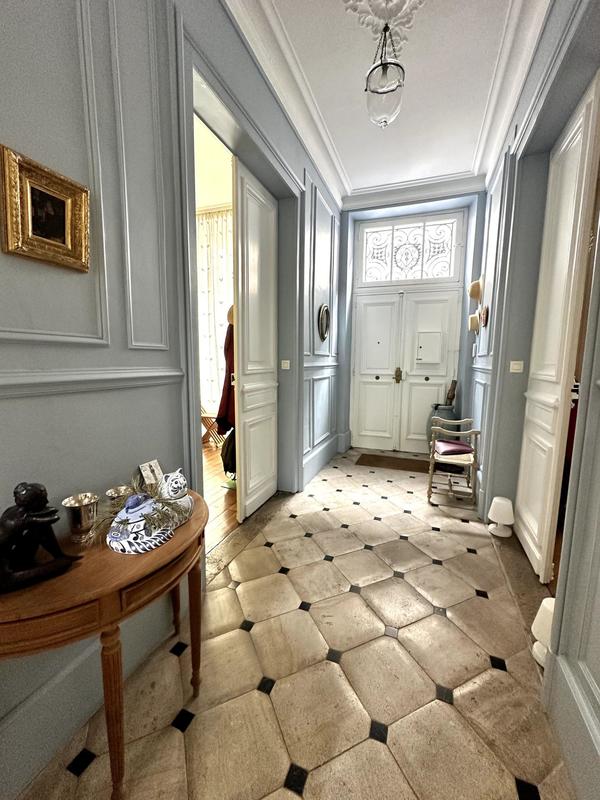 Maison de maîtres - 286 m² - 11 pièces