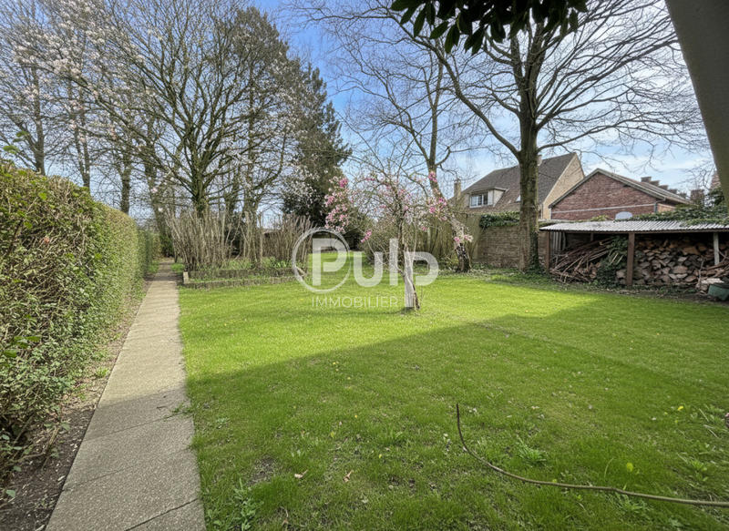 Pavillon - 192 m² - 10 pièces