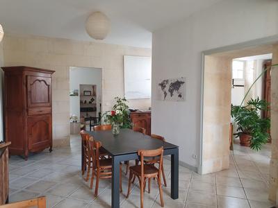 Maison - 222 m² - 7 pièces