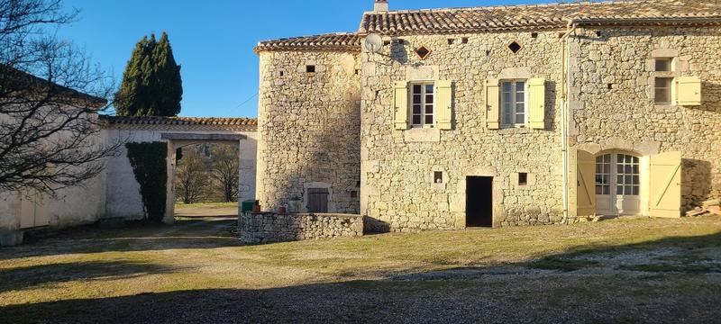 Demeure - 470 m² - 12 pièces