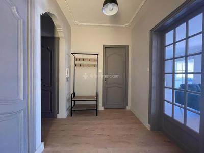 Maison - 310 m² - 11 pièces