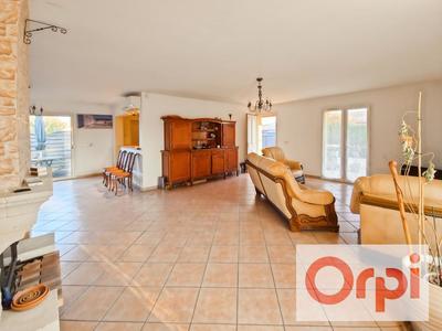 Maison - 108 m² - 4 pièces