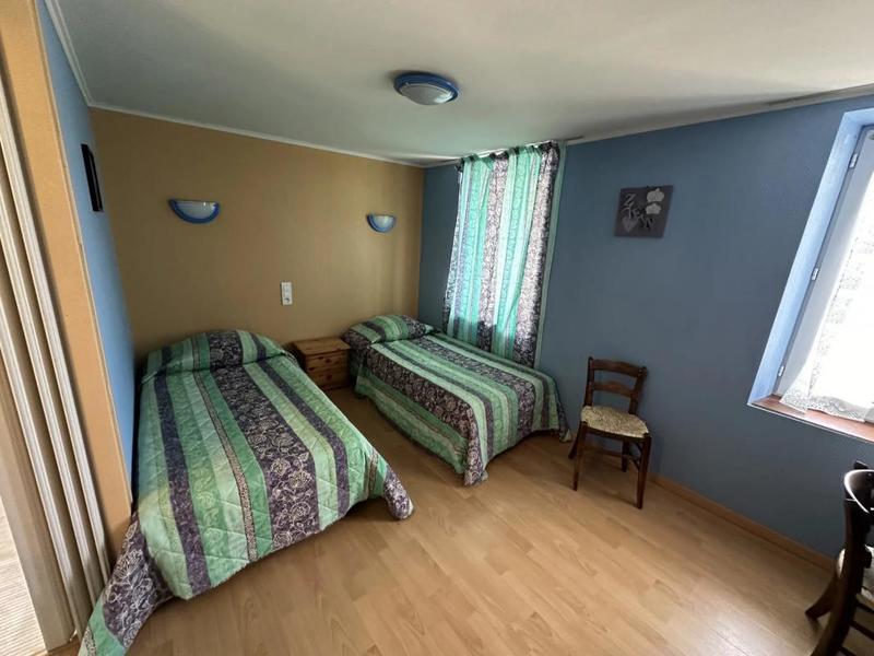 Propriété - 350 m² - 10 pièces