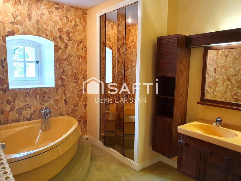 Maison de maîtres - 200 m² - 9 pièces