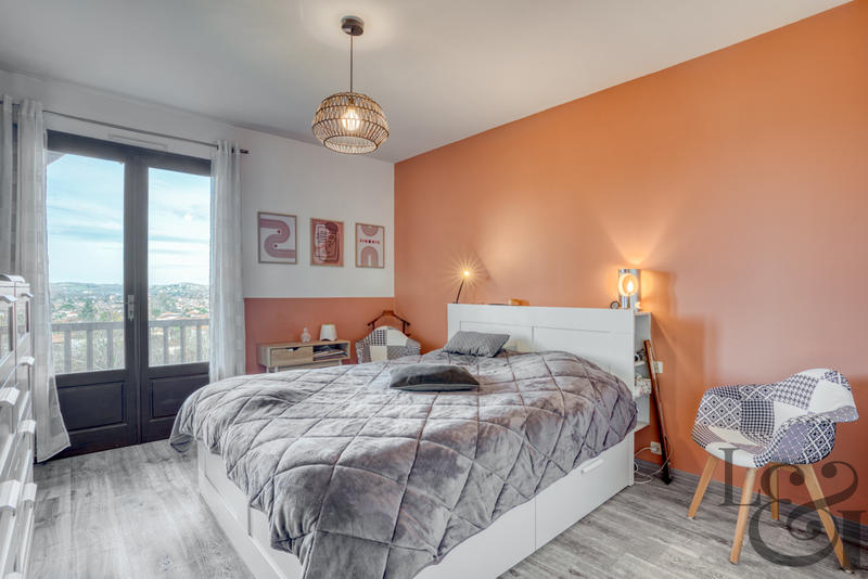 Maison - 166 m² - 6 pièces