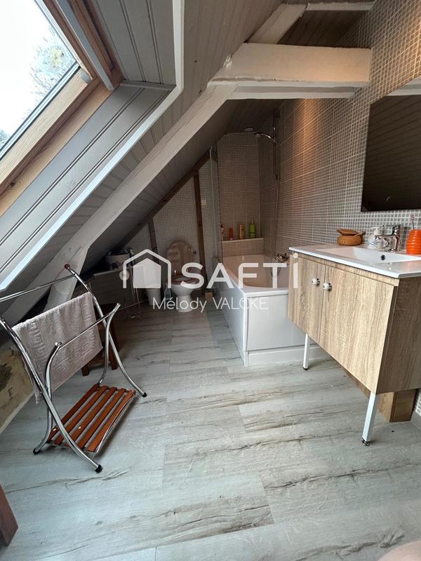 Maison - 226 m² - 7 pièces