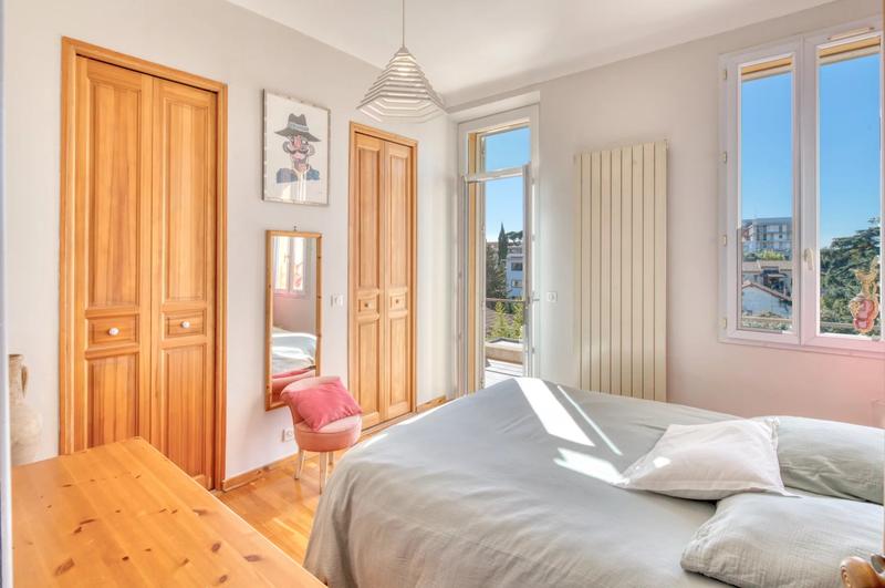 Villa - 201 m² - 7 pièces