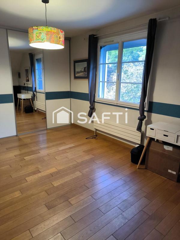 Maison - 163 m² - 6 pièces