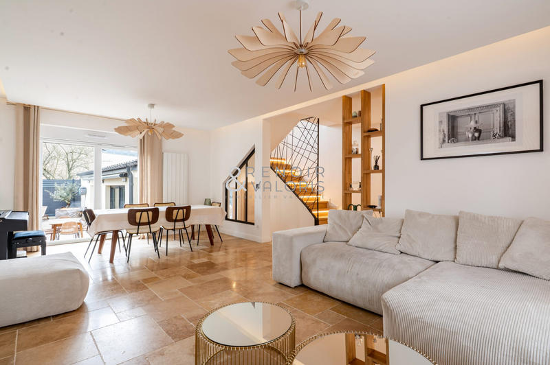 Maison - 157 m² - 5 pièces